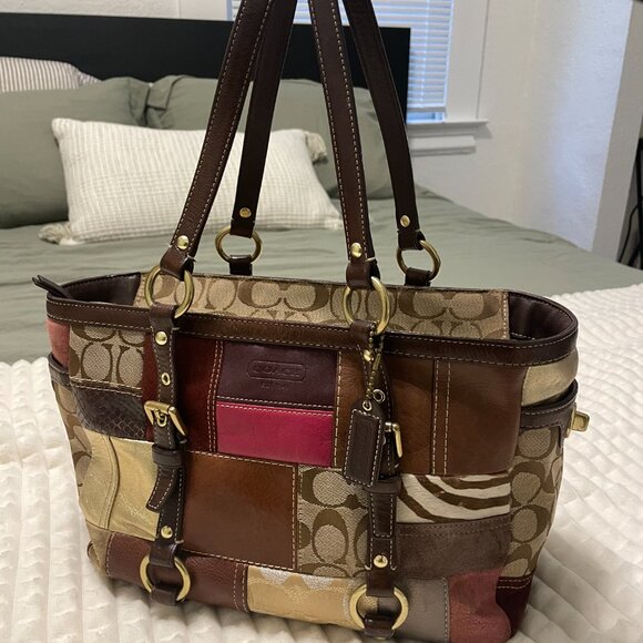 Vintage Coach Signature Patchwork Tote Bag - 10437 - Picture 2 of 11